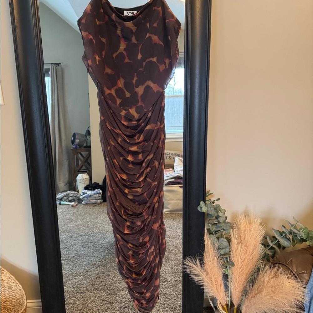 Elegant Tortoise Shell Dress - Future Collective